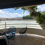 Blue**** Vue Exceptionnelle Sur Le Rhone Апартаменты